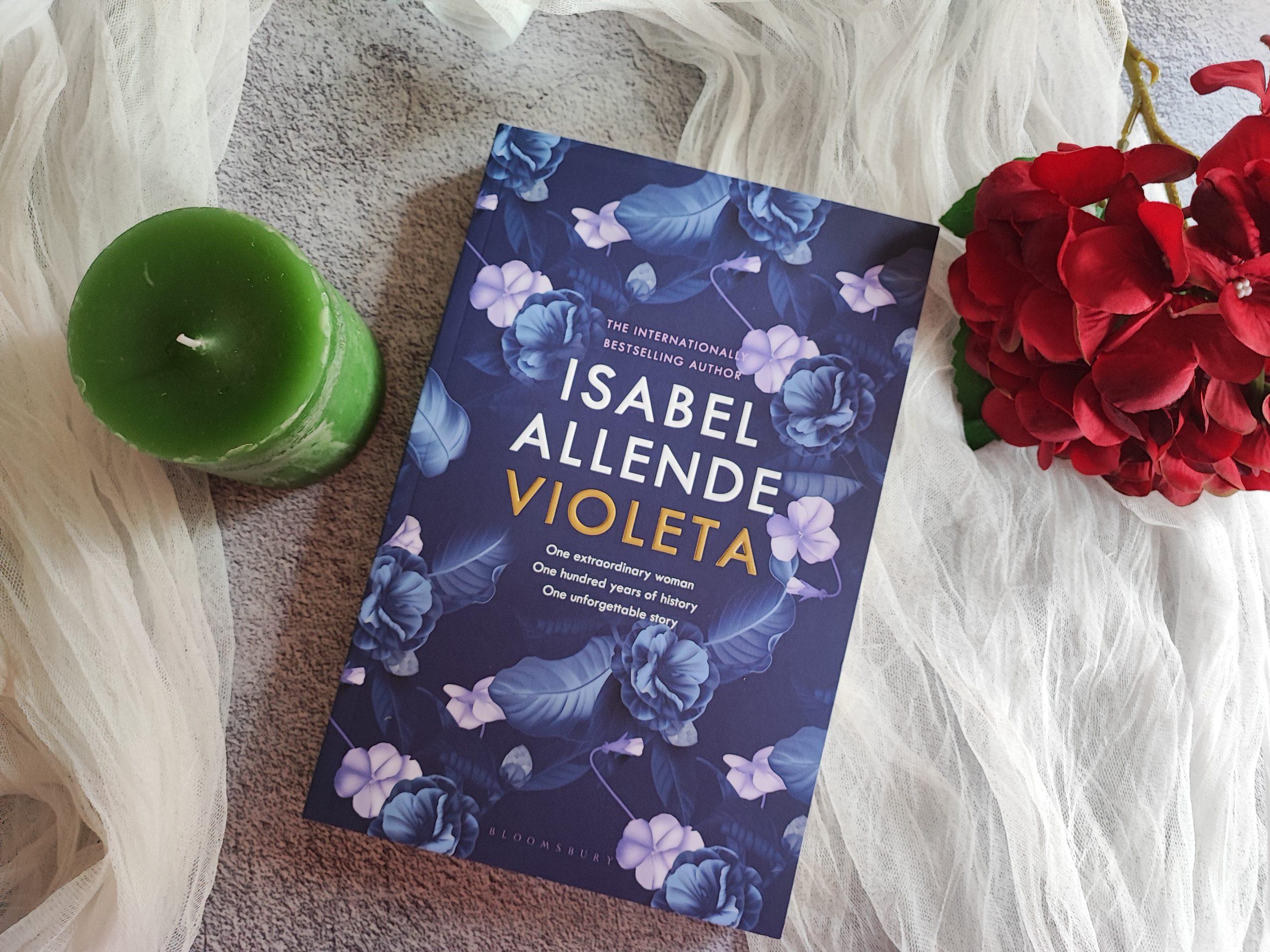 Violeta Isabel Allende Roelia Reads