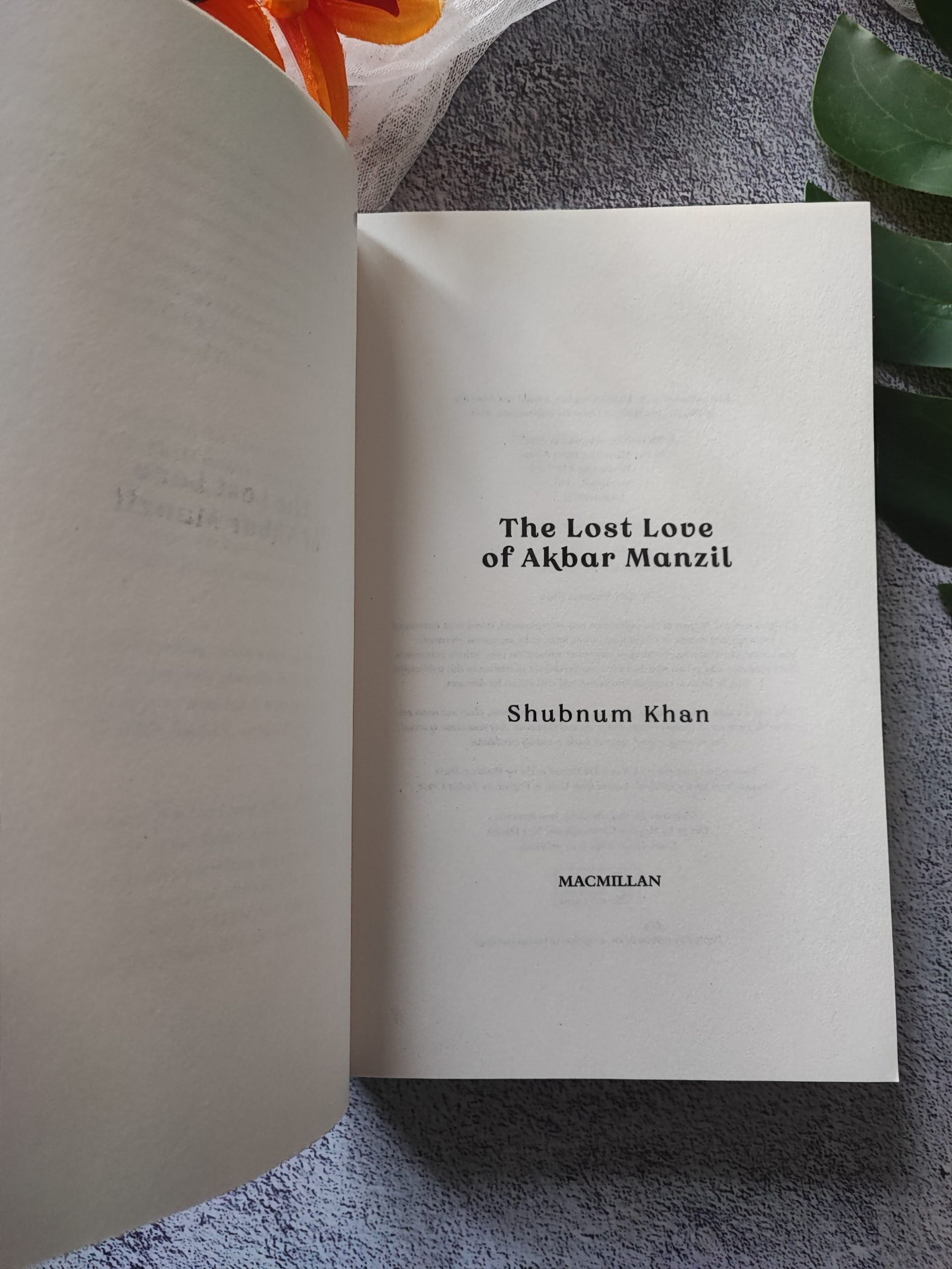 recently read "The Lost Love of Akbar Manzil" by Shubnum Khan as part of a readalong hosted by Tandem Collective Global.  This was a wonderful opportunity to, in the company of South Africa's best Bookstagrammers, discover the beauty and magic of this book.