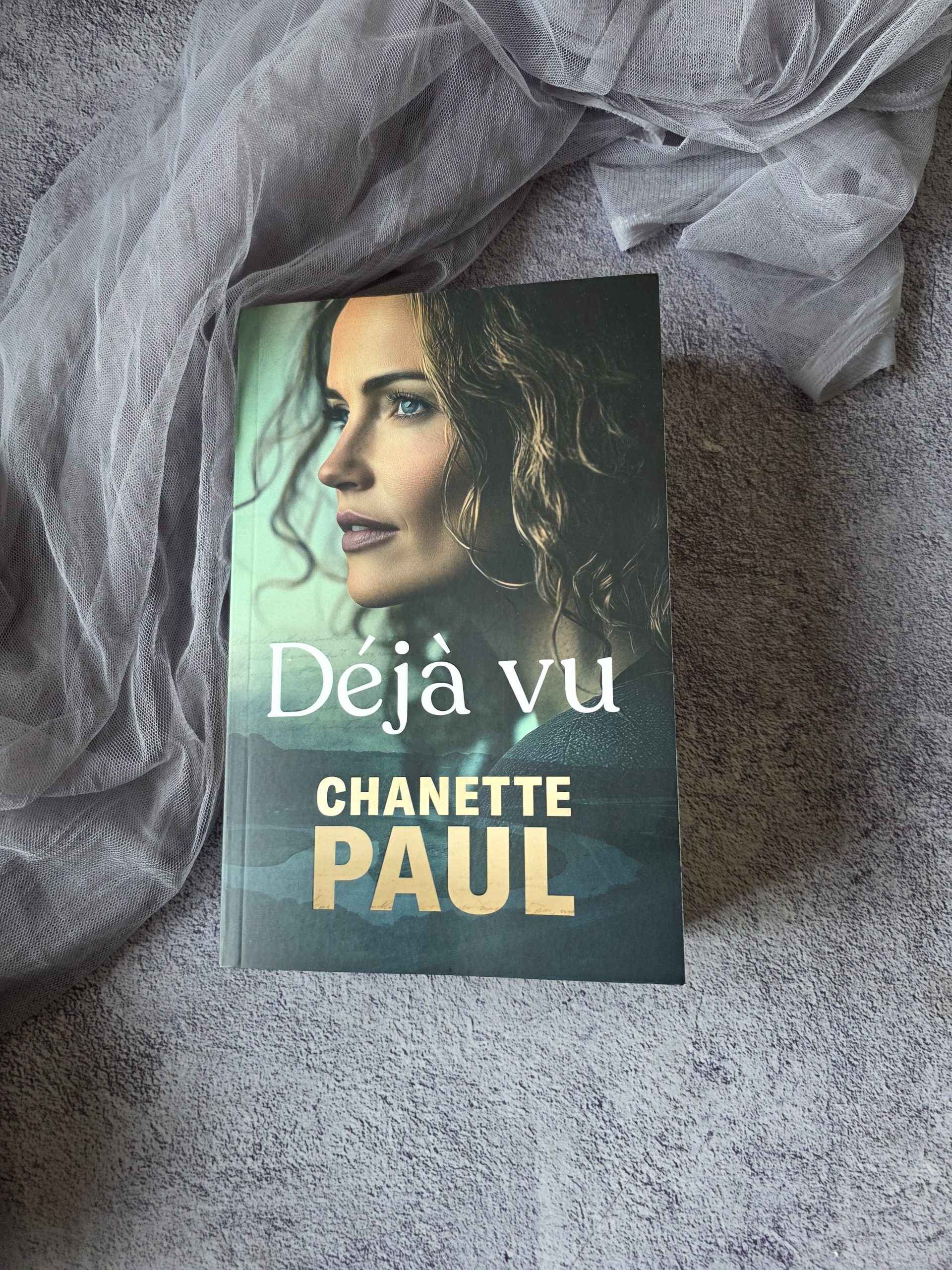 Déjà Vu deur Chanette Paul