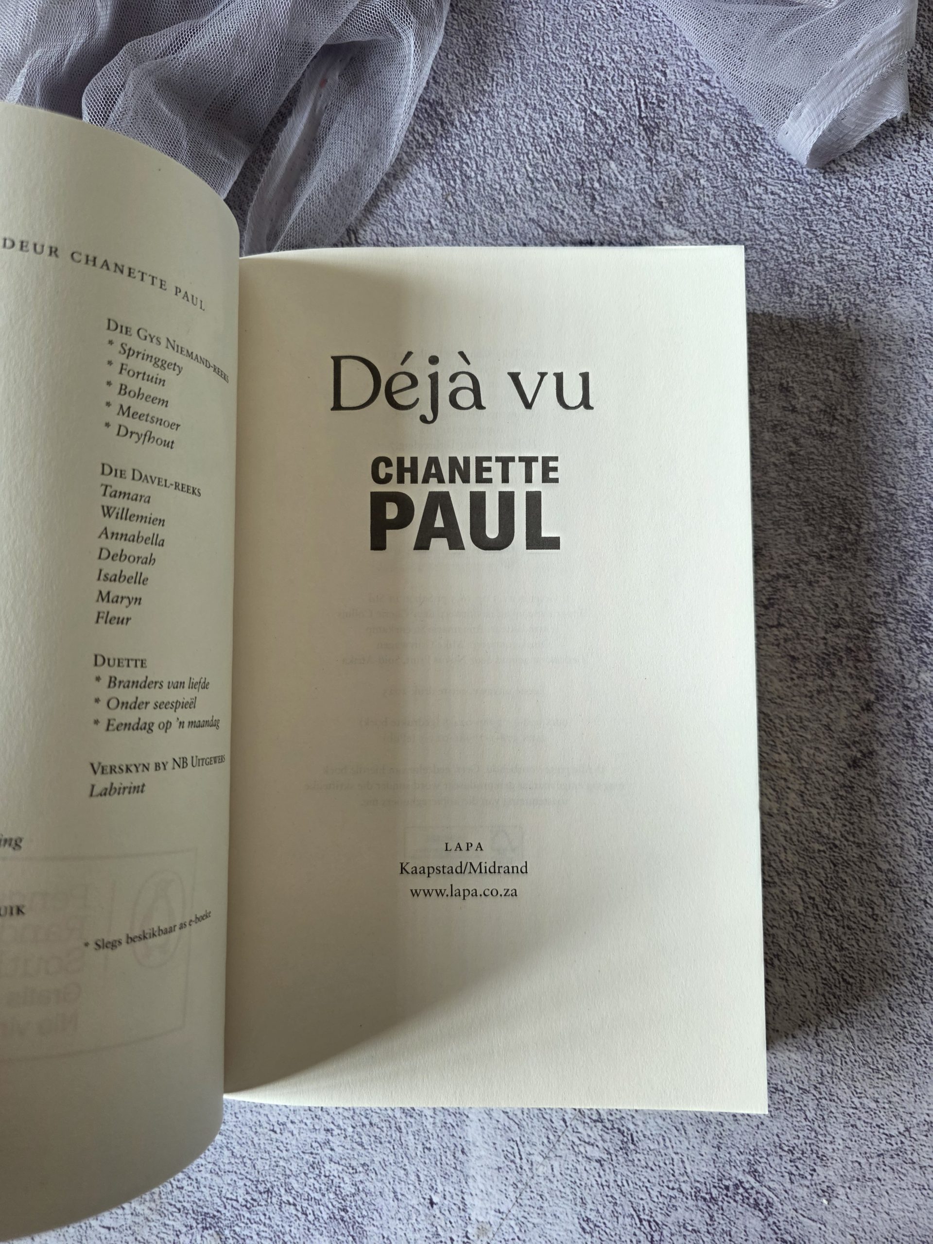 Déjà Vu deur Chanette Paul